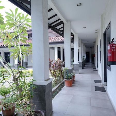 Reddoorz @ Avros Guest House Medan Exterior foto